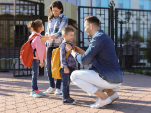 La participación de las familias en la toma de decisiones escolares